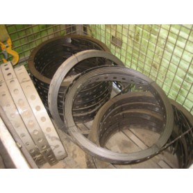 punched steel tape 25 m