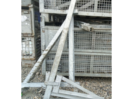 PROTECTO Concrete Pouring Bracket